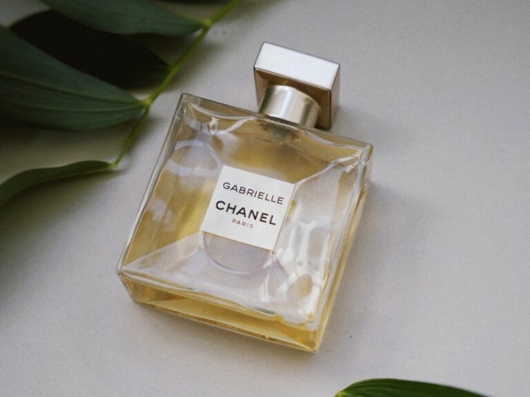 Top 7 des meilleurs parfums pour femme (2025)