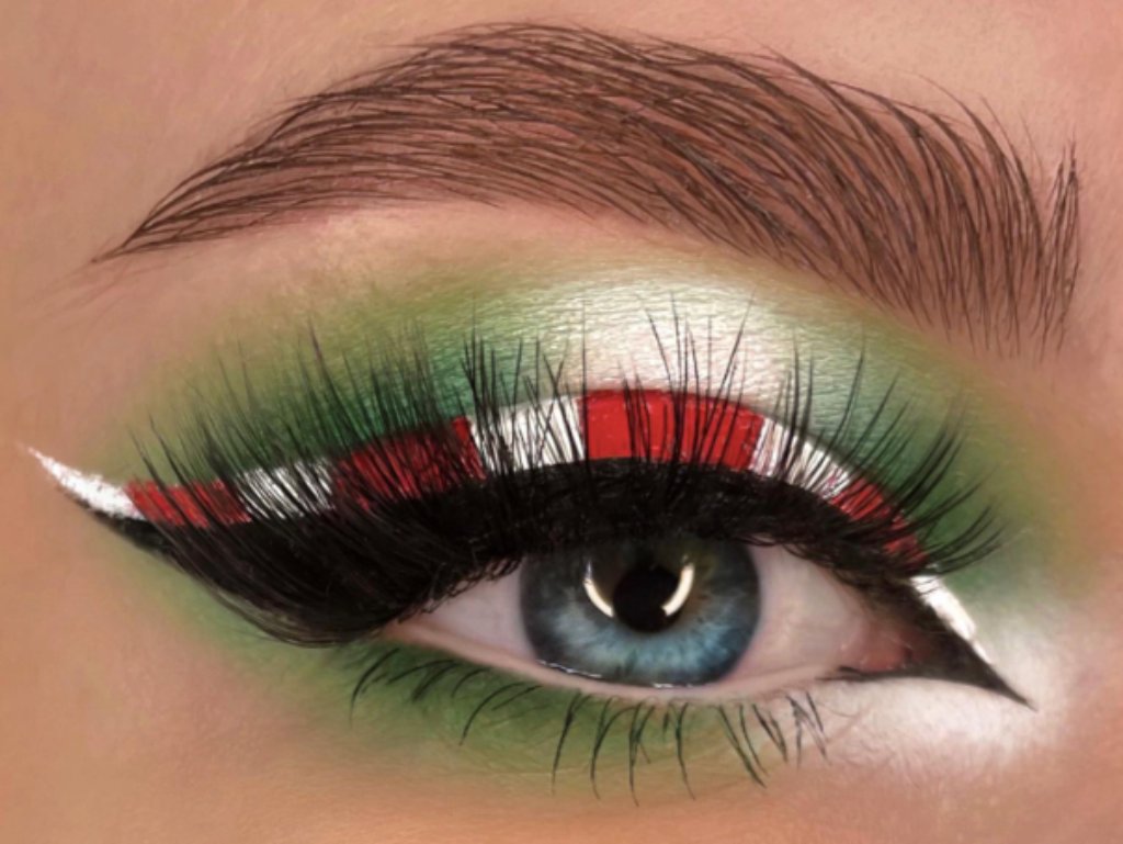 maquillage pour Noël fard à paupières rouge et blanc sourcil rouge intense  dessin gui