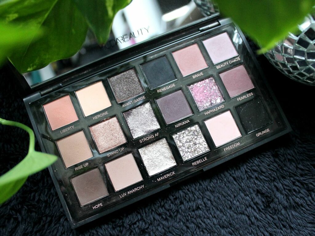 Palette Pretty Grunge de chez Huda Beauty