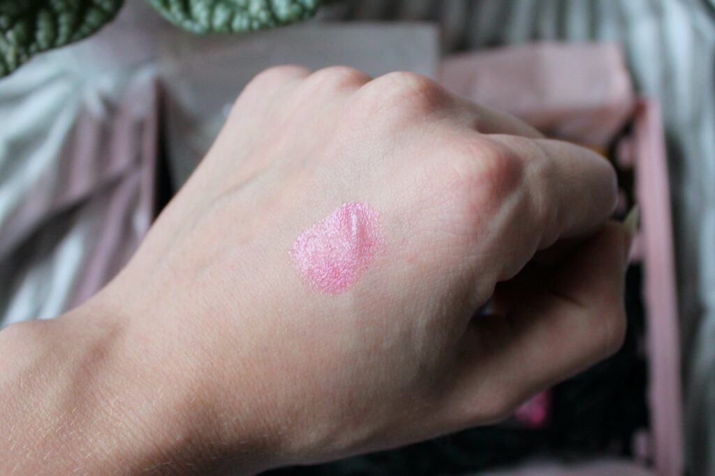 Swatch du Blush Ciaté teinte "Watermelon" — Glossybox "You are loved" février 2024